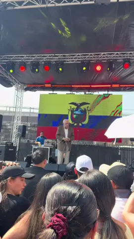 Una voz que marcó generaciones en 🇪🇨 Héctor Jaramillo y su inolvidable #PañueloBlanco un mimo de amor y la nostalgia.                                                Fiesta patrias Ecuador Newark NJ el +593  ❤️                                       #elpañueloblanco #pasilloecuatoriano #musicaecuatoriana #concierto #newarknj #usa🇺🇸 #hectorjaramillo🇪🇨❤️🇺🇲mi #hectorjaramillo #ecuador🇪🇨 #593ecuador🇪🇨 #ecuatorianosporelmundo🇪🇨🌏💫 