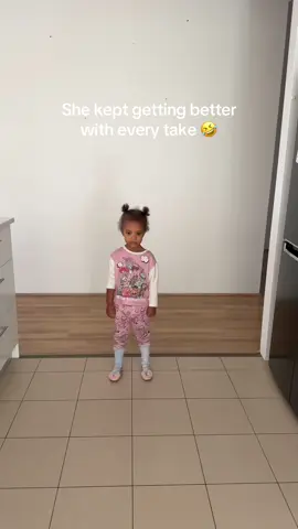 @Rema Give her the damn price money! I think she’s going to be the dancer in our family, because her mother moves like an octopus out of water 🤣🥰 #kelebu #dancechallenge #fyp