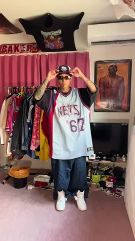 最近TikTok見てると、｢女の子の求めてる服はこういうの｣とかあがってるけど、異性の目ばっか気にして服着ず、自分は自分やねんから、自信を持って着たい服着ようぜ👊どんな格好も刺さる人には刺さる！#03 #インスタきてね #bboy #おすすめ #いおりん #fypシ 