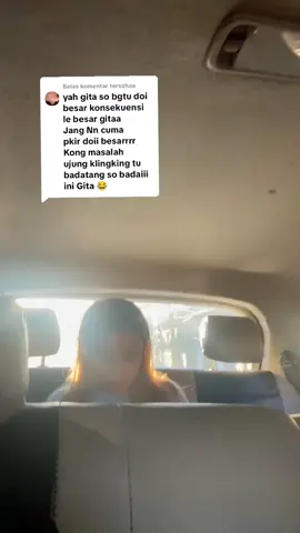 Membalas @terezhaaGita tupelu kyapa nga musti ba tipu!? Ngana dapa duit juga nda berkah,enak yaa makan duit orang? Apalagi nga look nya agama banget, trus tipu orang... ba tipu dari looks.. Haaaa mending nga cari kerja yang bener daaaa.. #gitatupelu #bayarhutang #hutang #hutangharusdibayar #gitatupelupenipu 