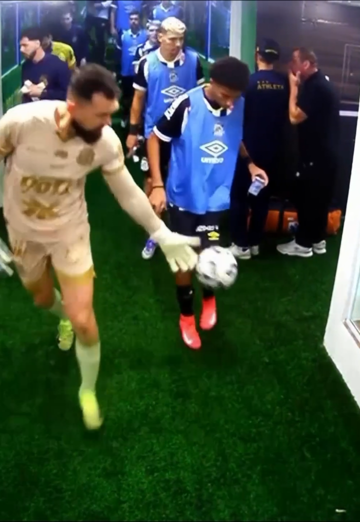 Robinho Jr Skills ☠️🔥 #robinhojr #football #santos #fyp 