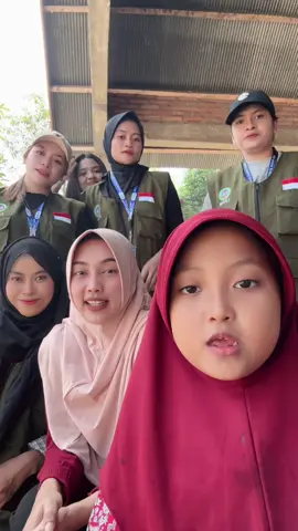 bersama bude cantik 💅🏻@DAnggreani  #kkn2025 #kknunimerz2025 #bantaeng_sulawesi_selatan 