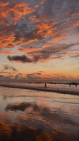 oh i love cas and i love sunsets #cas #sunset