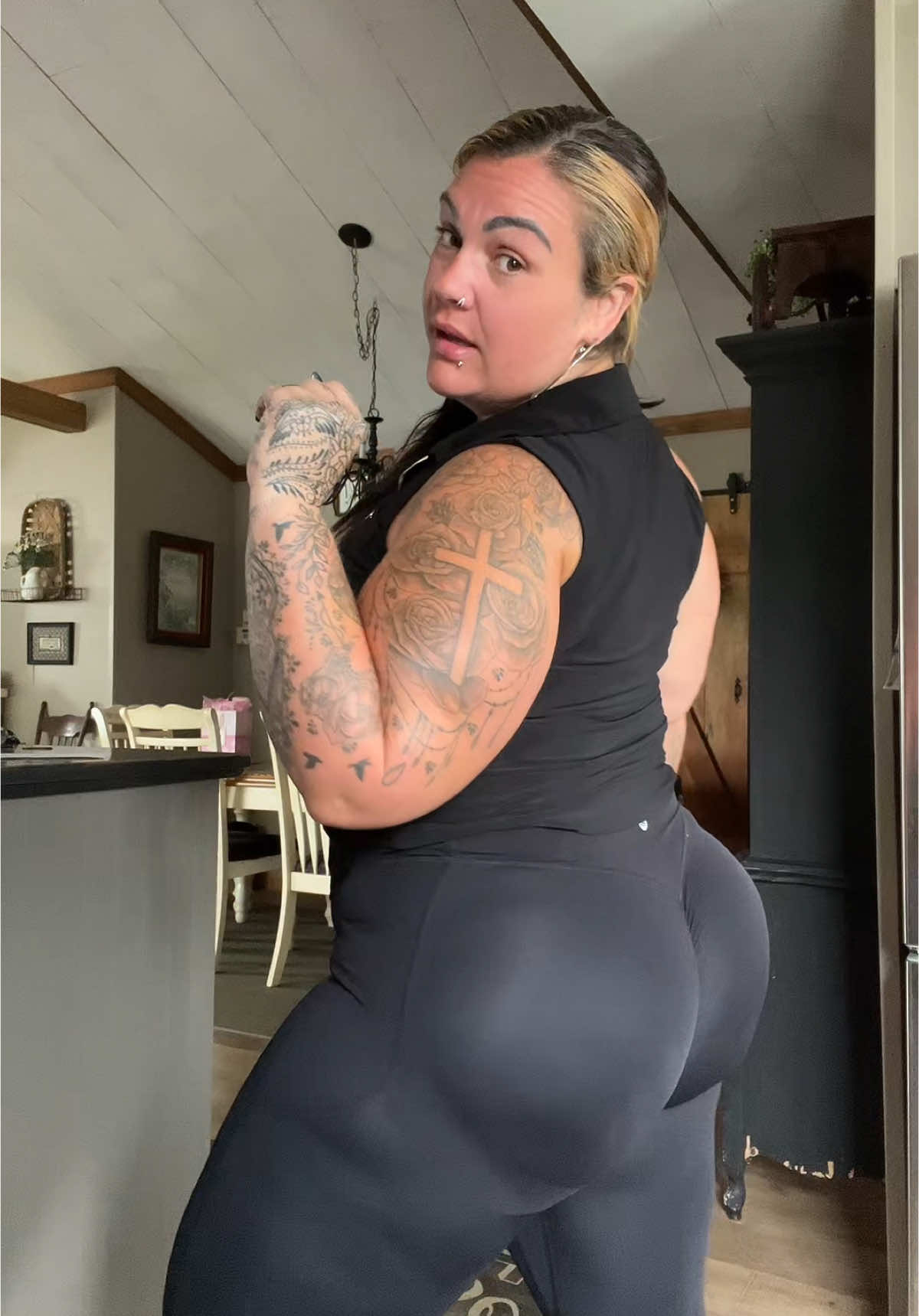 @Halara_official @Halara #halara #leggings #lifting #tummycontrol #halaraeveryday #halaraleggings #LIVEIncentiveProgram #LIVEStory #PaidPartnership 