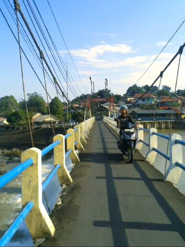 Kalo komstir lagi rusak, pasti ngegeol pisan ini mah! #bendungkatulampa  #bogor  #bogorvibes  #jalanjalanbogor #bogorindah  #traveling #jalanjalantraveling 