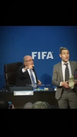 Fifa 🗣️:  Bóng đá không liên quan đến chính trị nhưng ... #nga#fifa#uefa
