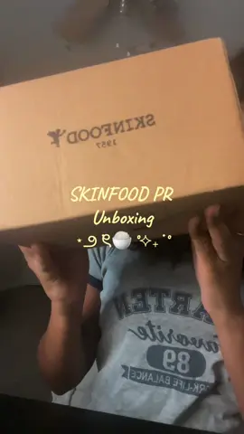 SkinFood Pr Unboxing 🌾 !!! [ 2 Week Review Pending... ] @skinfood_global @SKINFOOD.USA   🏷️:  #skinfood #unboxing #skinfoodglobal #prpackage #reviewevent #koreanskincare #skincare #tonerpads #toner #serum #facecream #organicskincare #brightening #fyp #gifted #beauty 
