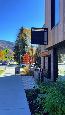 Colorado fall is just around the corner 🤎🍂☕️ #MOLLIEaspen #aspencolorado #fy #aspen #colorado #traveltiktok #fyp #fypシ #fallvibes #fallaesthetic #coloradofall #fall #autumn #rockymountains 