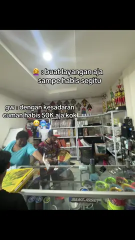 ojok fokus karo seng dodolan 😂#layangan #layangansukhoi #fyp #fypage #malang 