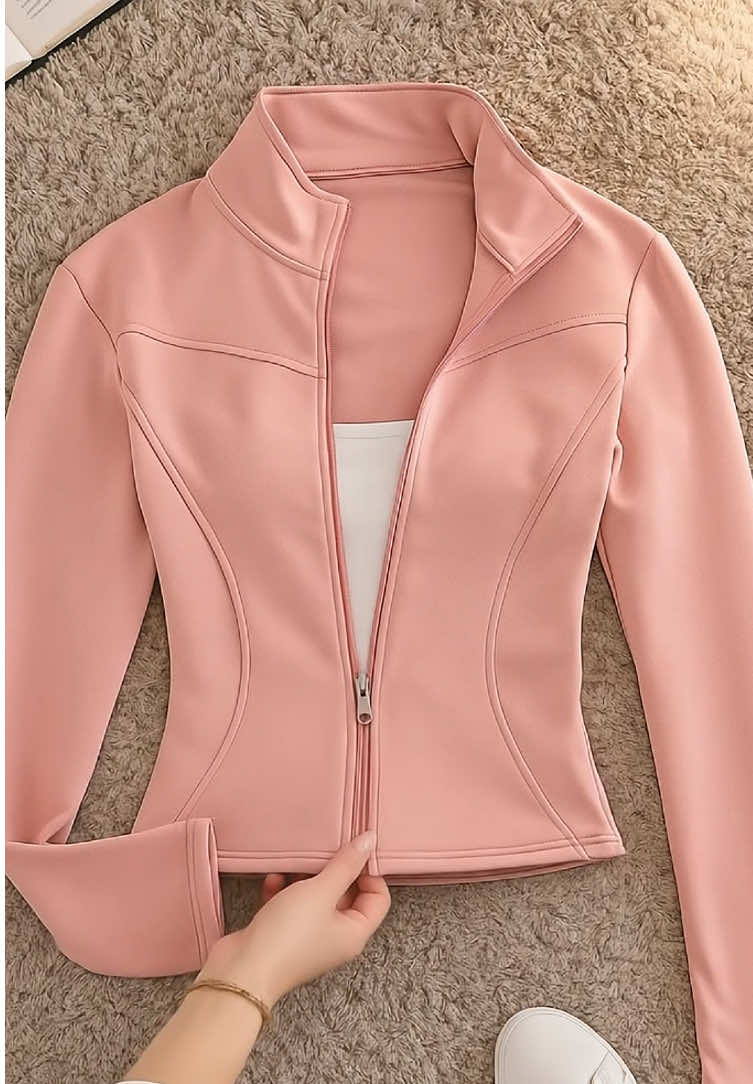 Jaket olahraga wanita #jaketolahraga #jaketolahragawanita #outfitolahraga #outfitolahragawanita 