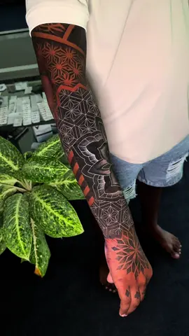 සුදු පාටිනුත් පුලුවන් 😎 #monketattoos #fyp #foryou #tattoolovers 