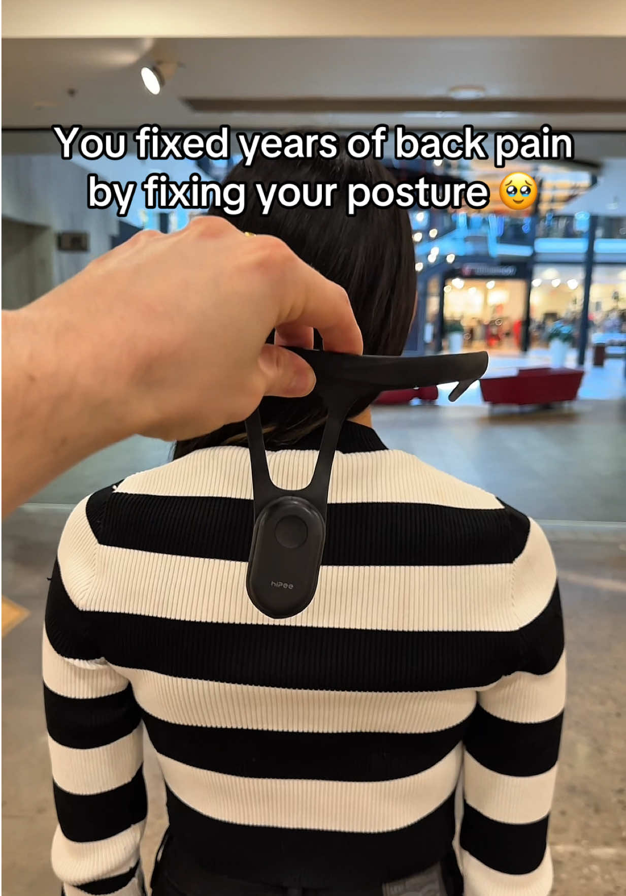 A simple reminder when I was slouching took years off my back 🥹#creatorsearchinsights #backpain #posture #neckpain #tiktokmademebuyit 