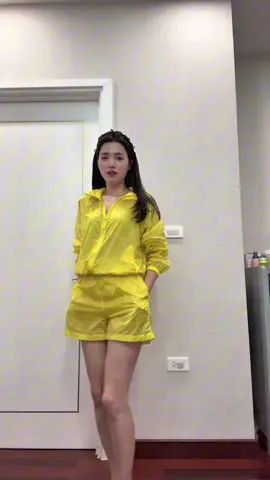 Set áo khoác nhẹ chống nắng kèm sooc luôn ạ ❤️Màu lên da sáng lắm, chất nhẹ mát #vibesense #sports #setchongnang #viralvideo 