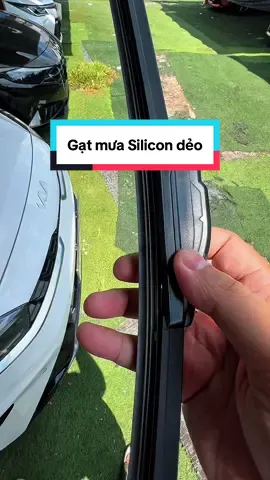 Gạt mưa Silicon dẻo  #phukienoto #gatmuaoto #gatmuasilicon #gatmuakinhlai #cangatmua #kia #oto #fyp 