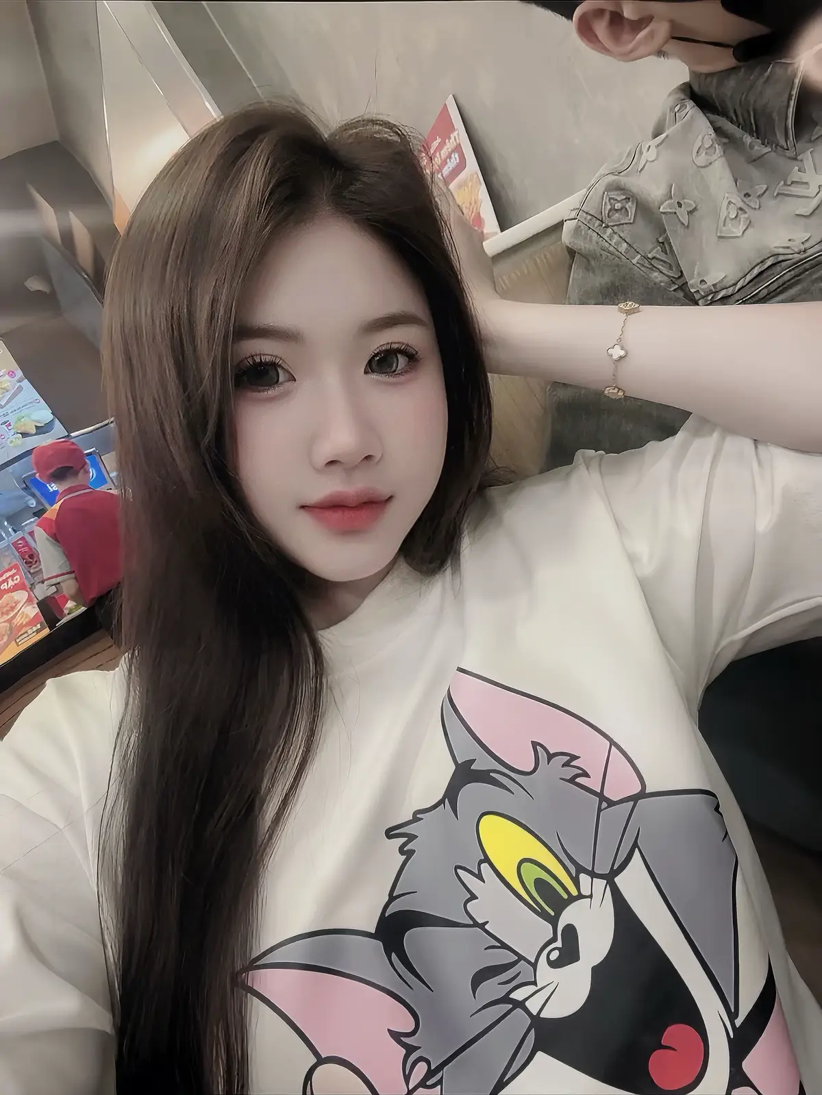 Có ai mà thích kết thúc đâu,cũng làm gì có ai muốn từ bỏ người mình thương yêu bao giờ. Chỉ là có những chuyện chúng ta chẳng thể làm nó khác đi được . #xuhuong 