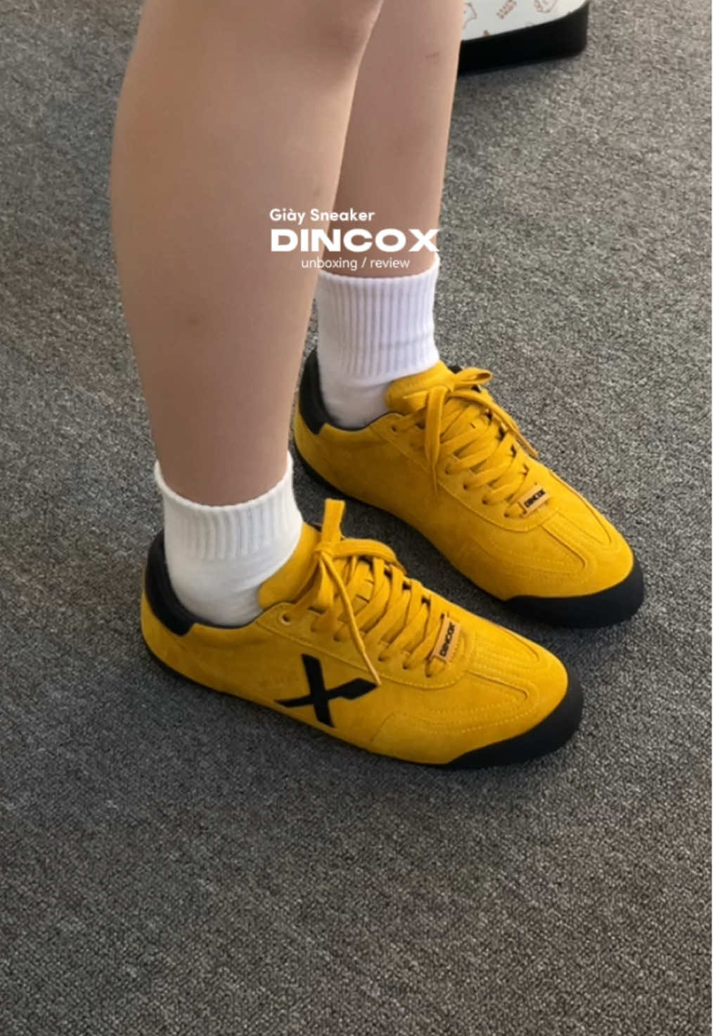 form mang lên chân siu xinh lun 👀🐶👍🏻#unboxing #dincox #reviewlamdep #giaysneaker #thoitrang #nghile2009 #viral #muataitiktok #videoasmr #sneaker 