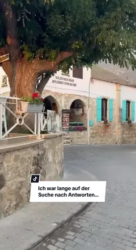 🌈Befreie dich von den Fesseln des Schmerzes Ich erinnere mich an die Zeit, als ich im Schmerz gefangen war, ohne einen Ausweg zu sehen. Doch je mehr ich mich meinen inneren Blockaden stellte, desto klarer wurde meine Vision für ein erfülltes Leben. 🌟 Stell dir vor, wie es sich anfühlt, wieder frei und beweglich zu sein. Nach nur einem Termin mit mir wirst du die ersten Schritte zur Schmerzfreiheit spüren. Dein Körper weiß, wie er heilen kann – du musst nur wieder lernen, zuzuhören. Du wirst Klarheit, neue Energie und Lebensfreude erfahren. Dein Weg wird selbstbestimmt, und du wirst die Leichtigkeit des Seins wiederentdecken. ☀️Ich lade dich ein, Teil dieser Transformation zu werden. In nur 7 Tagen kannst du bereits spürbare Veränderungen erleben. Melde dich direkt bei mir für ein 1:1-Healing oder buche jetzt dein kostenfreies Erstgespräch. Lass uns gemeinsam an deiner Heilung arbeiten und dein volles Potenzial entfalten. 🌟 Schreib mir eine PN oder klicke auf den Link in der Bio! 🌟 #Selbstheilung #KahiMethode #Schmerzfrei #Lebensfreude #Transformation     