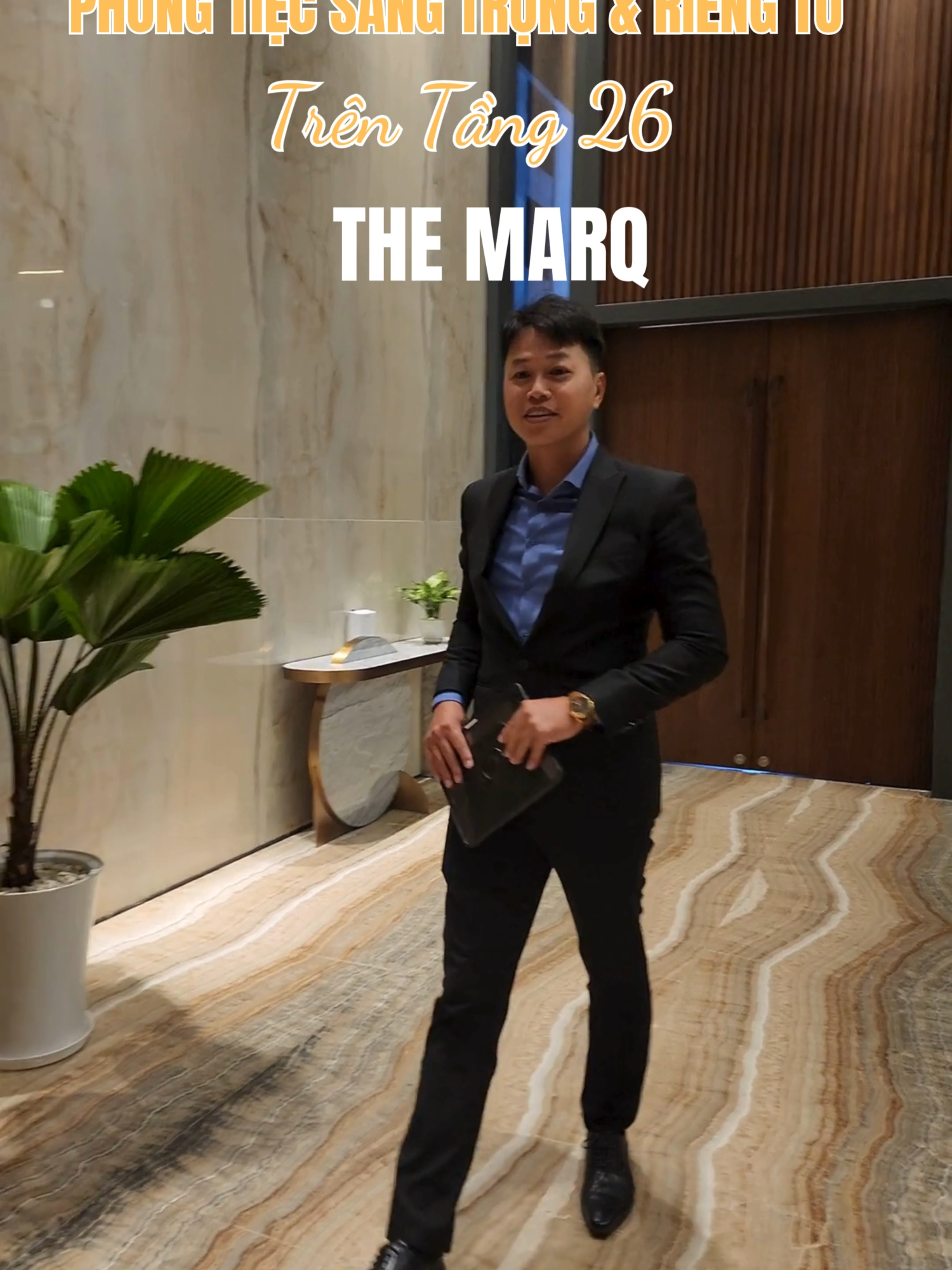 Không gian phòng tiệc sang trọng tại tầng 26 dành riêng cho cư dân The Marq tổ chức những buổi gặp gỡ gia đình và bạn bè. #phongtiec #diningroom #fyp #themarq #canhothemarq #canhohangsang #canhocaocap #canhothuongluu #canhohanghieu #batdongsan #tuanmak #reviewbds #reviewbatdongsan #canhoquan1 #canhoq1