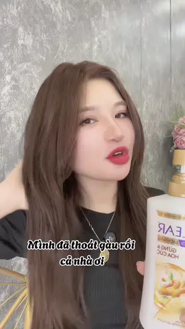 Dầu gội Clear giúp tôi hết gàu là thật đây #yenrubie #yenrubiereview #xuhuong #xuhuongtiktok #haircare #haicareroutine #Clear #hoptaccungunilever #unilever #daugoiclear #goclamdep 