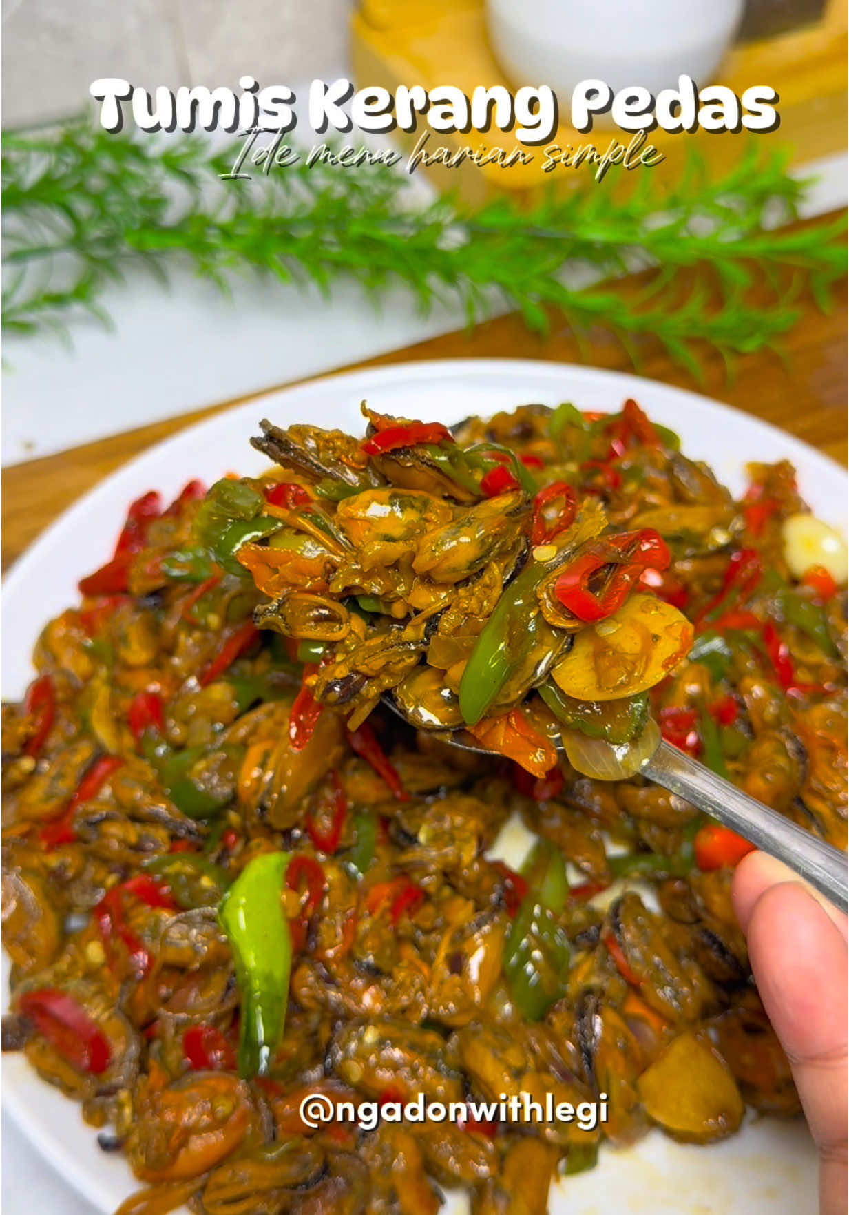 Resep tumis kerang pedas ide menu harian simple #tumiskerang #kerangpedas #idemenuharian #menuharian #resepsimple 