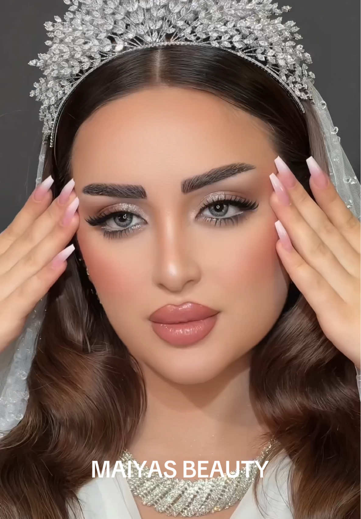 ⁨	⁨	ميكاب ارتست مياس في ابوظبي 📍 يمكنك طلب منتجات مياس بيوتي ‪‪@maiyascosmetic‬‬  و تصميم فساتين زفاف ‪@maiyas_bride  للمواعيد : 0585388999⁩⁩