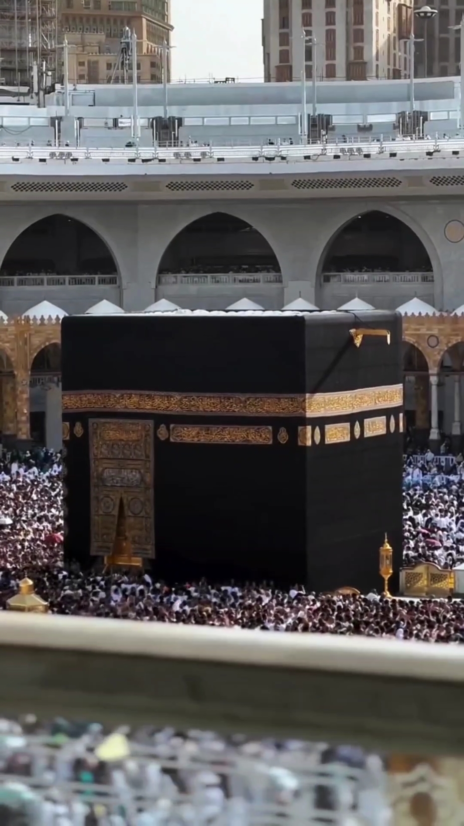Azaan 🎧🖤🌸  . . . . #blackedits #darkkvibes1 #blackaesthetic #makemefamous #nasheed #islam_information #foryoupage #beautyofkaaba #Allah #fyp #upar #urde_x #goviral #islamicnasheed #foryou #fyp #islamicstatus #goviral #islamic_video 