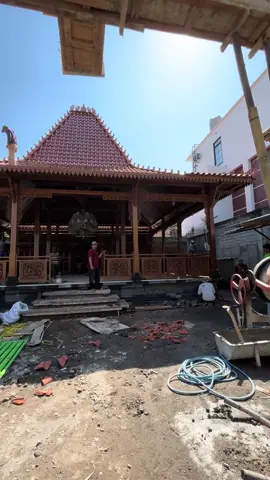 delapan puluh persen#rumahjoglo #pendopo #kayujati #joglo #jati #rumahkayu #pendopojoglo #joglojati 