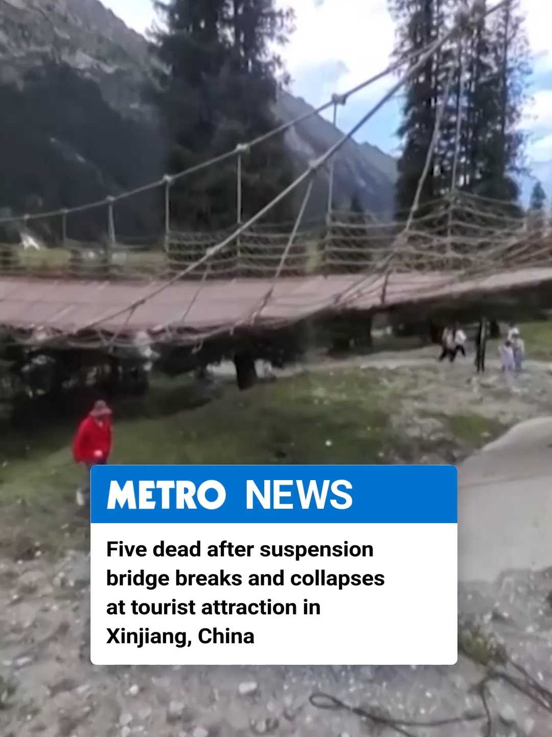 29 people fell and five were killed after a bridge collapsed in Xinjiang, northwest China. The Tourism Bureau said that the area is undergoing a safety inspection and will be temporarily closed.