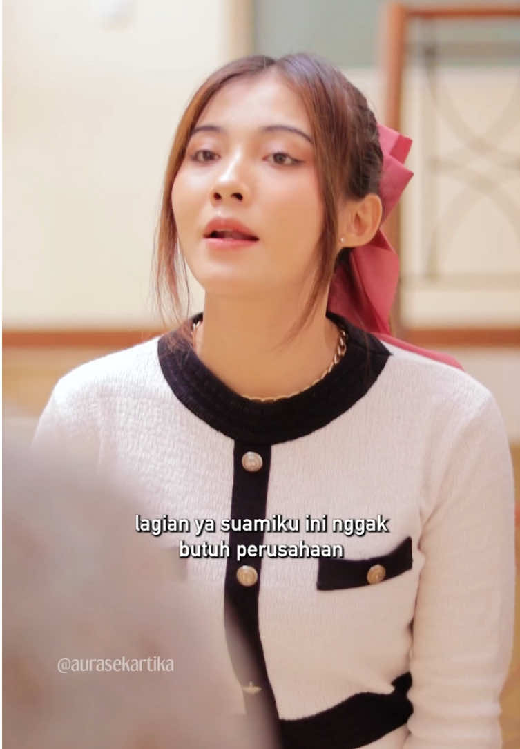 Istri ngorok, udah gitu ketawanya aneh! @Nonton Yukz @Suneeday Creative  #SerialTikTok #TikTokTainment #TikTokSeries #TikTokSeriesFuture #drama #aurasekartika #suneedaycreative #dramatiktok #viraltiktok #kehidupan #cinta #keluarga #suamiistri #mertua #jodoh #harta #warisan #kaya 