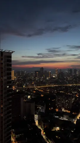 i don't know bruh but city lights heal something in me #fyp #citylights #manila 