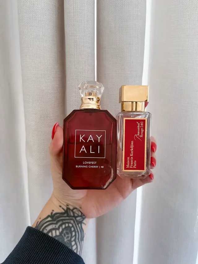 Come fall these will be worn a LOT! Depends on what twist you wanna add to Lovefest but these work super well!!  #kayali #cherryperfume #fallperfume #perfumecombo #perfumelayering #nicheperfume #smellgood 