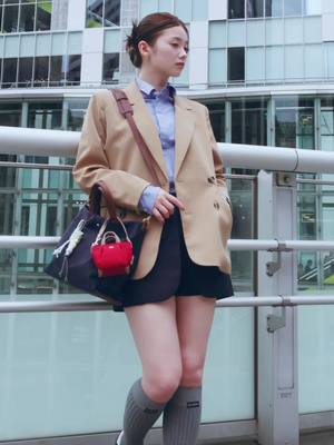 This bag? Yeah, it’s from anelloshop. Don’t miss out.