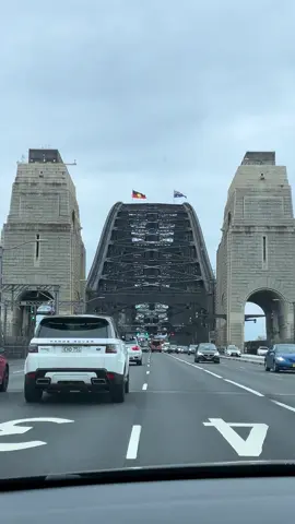 Sydney Harbour Bridge #fyp #fypシ #foryoupage #trend #tiktokviral #trending #tiktok #wintervibes #ticktokviral #beauty #sydney #nsw #australia #traveltiktok #drive 