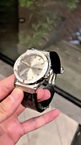 Mẫu đồng hồ hồ các anh trai lên tay đơn giản mà sang trọng đi tiệc đi chơi đều đẹp ⌚️#xuhuong2025 #nghiendongho #flypシ #donghonam #donghothoitrang #donghodeotay #donghodep #donghohaitrieu #hoangnamwatch #donghonu #luxurywatch #donghoco #donghosangtrong #donghochetac #dongho66666 #dongho #donghocap #donghonamdep 