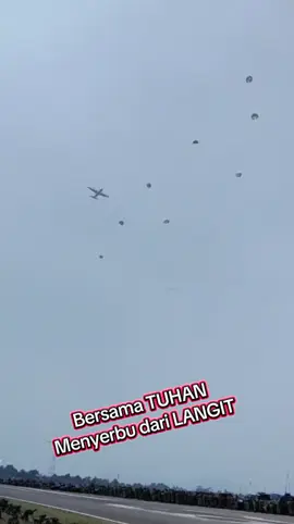 Pasukan Lintas Udara TNI #tniindonesia🇮🇩 #TNIAD #tnial #tniau #kostrad #fyp  #bandung 