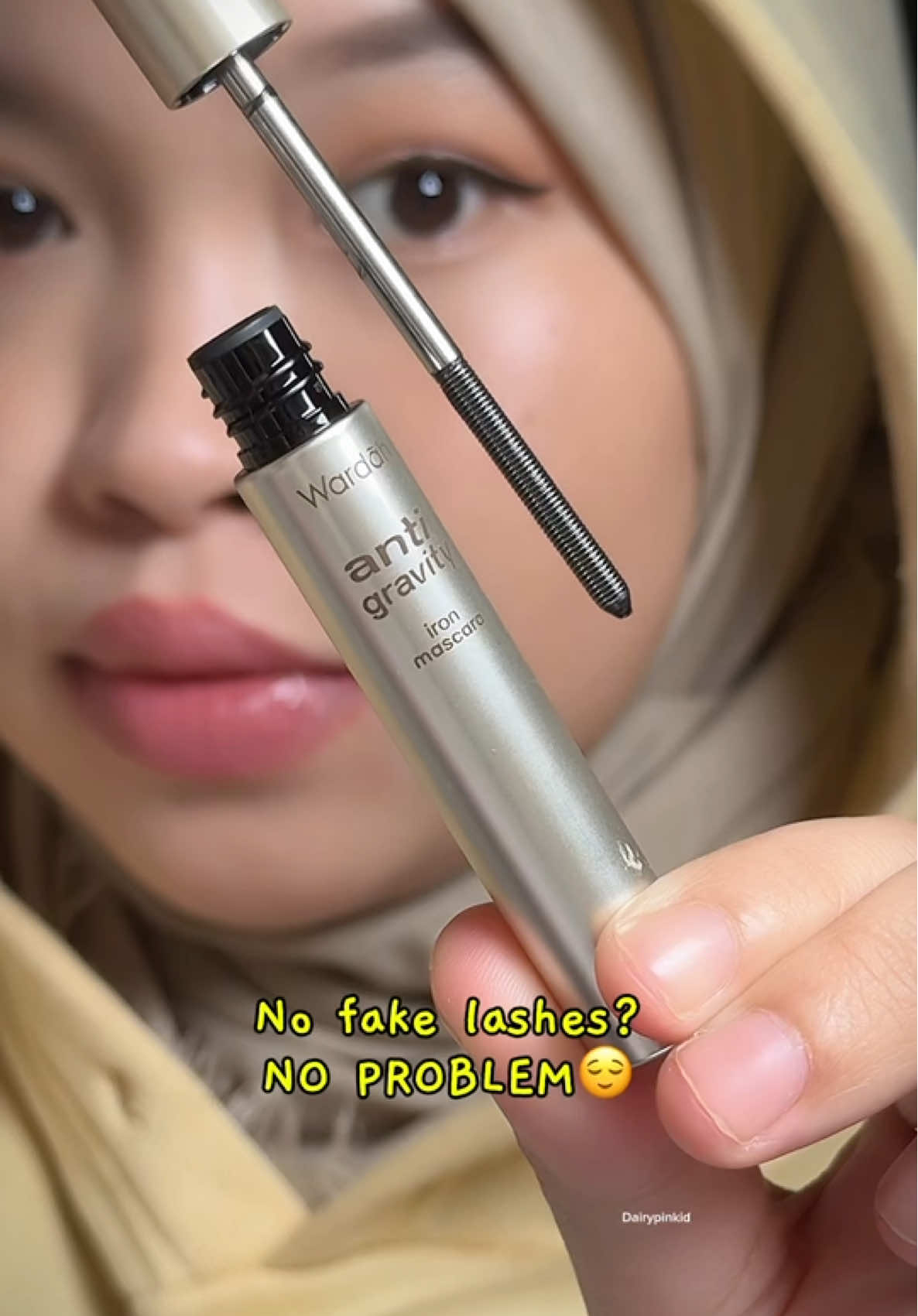 Ada yang punya mascara baruuu🫣 @Wardah Beauty Official anti gravity iron mascara wardah #mascarawardah #mascaranofakelashes #mascarajigkrakwardah 
