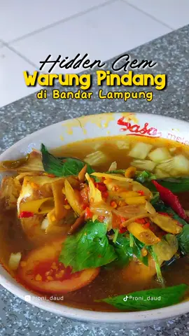 Tempat makan pindang ikan yang asik nih, lokasinya nyempil di kota. Ada yang sudah ke sini?? Lokasi dan harga ada di video yaaak✨ #kulinerlampung #bandarlampung #makananlampung #placetogolampung #lampungtiktok 