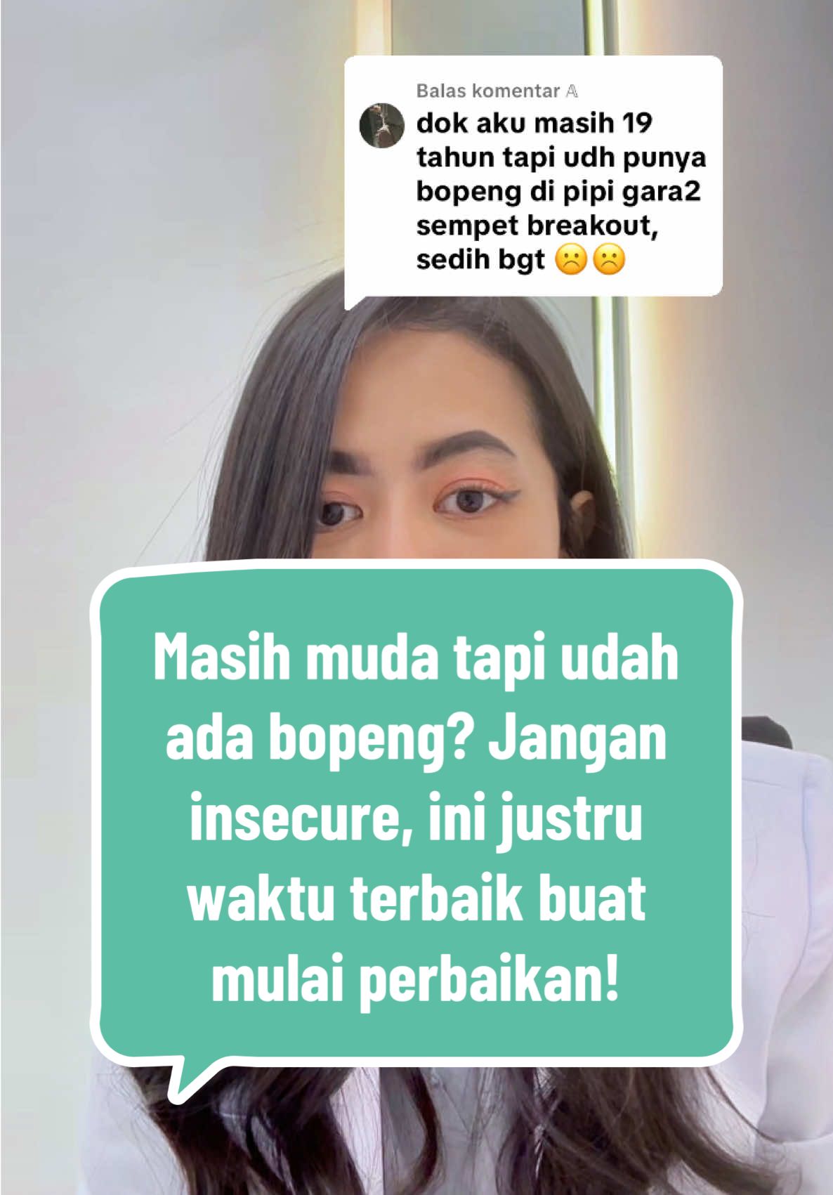 Membalas @𝔸 Punya bopeng di usia 19 bukan akhir segalanya. Justru kulit kamu masih responsif, kolagen masih aktif 💪 Gabungan skincare + treatment bisa bantu banget. Retinol, peptide, BHA, niacinamide = tim perbaikan tekstur! Yuk mulai dari yang aman dulu ✨ #bopeng #acnescar #hilangkanbopeng #retinolpemula #retinoluntukbopeng #skincare19tahun #perawatanwajah #peptide #dokterkulit #microneedling 