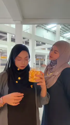 Baru je nak buat tiktok tapi kena marah dengan bos 😔  #saipuljewellery #pasarpayangterengganu #emas916  #fyp #pasarkedaipayang  #EmasMurahKualaTerengganu #kedaiemaskualaterengganu #pasorpayang 