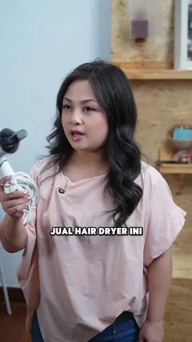 kalo lo jual haiirdryer, lo bakal ngomong apa ke customer? #dijualincella #DigitalMarketingIndonesia #MarketingStrategi #SMMTips #ContentIsKing