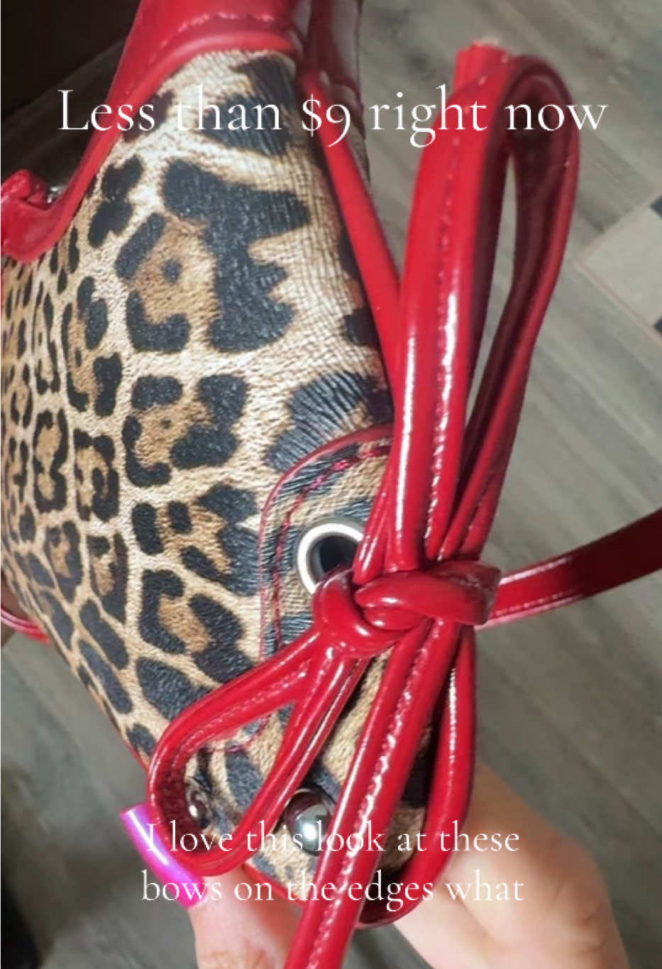 Be fav!!! I’m in love with this bag. Red and animal print? Sign me up. #animalprint #leopardprint #handbag #statementpiece #Summer #dealsforyoudays #tiktokshopcreatorpicks #fall #summervibe #ssbrave 