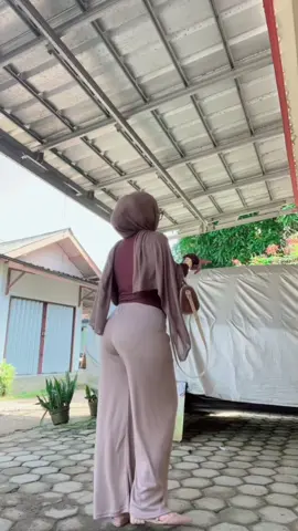 mau pantun gjd soalnya uda cakep