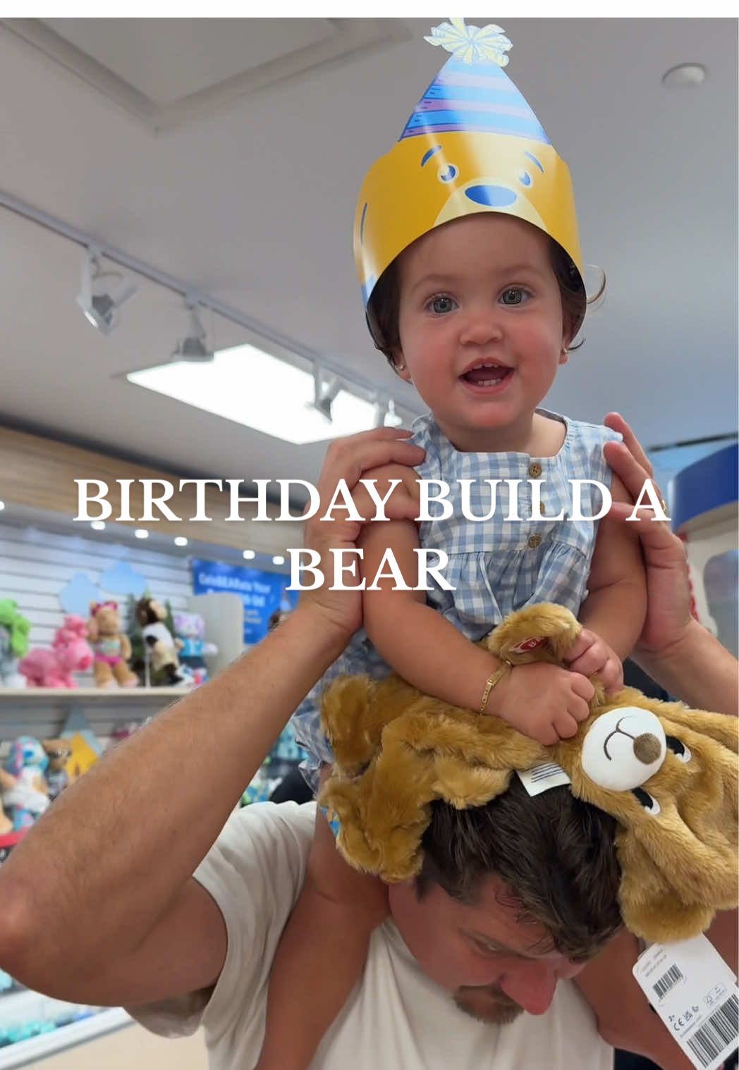 this is your sign to take your baby to make a build a bear for $1 on their birthday! #buildabear #birthdaygifts #firstbirthdayideas #firstbirthdaygift #firstbirthdaygiftideas 