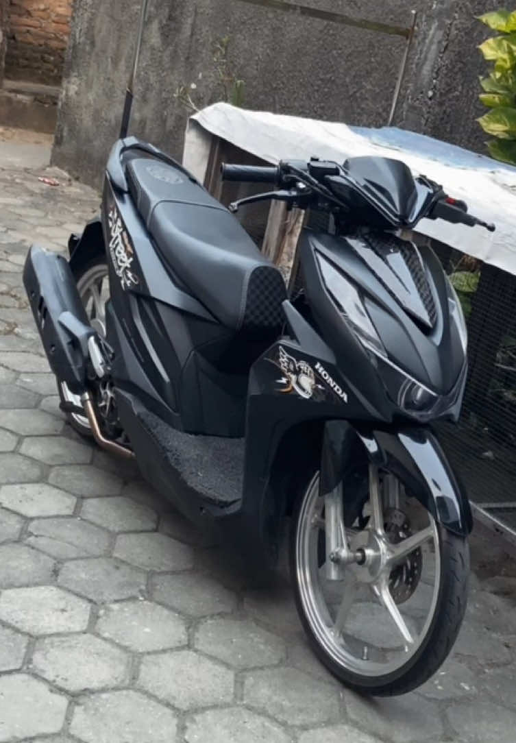 #hondabeat #beatstreet #utamakanfitment #fyp #masukberanda #r17 #r17style #beatstreetbatokvario #foryoupage #xyzbca #viralvideo 