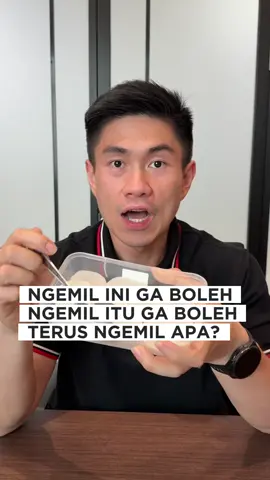 Buah lontar, buah ini sangat cocok untuk cemilan hidup sehat atau sedang diet 1. Rendah kalori (±43 kcal/100g) 2. Low GI, low sugar → tidak menyebabkan lonjakan gula darah 3. High water & electrolytes: kalium, sodium, magnesium 4. Serat jelly alami → bikin kenyang tanpa insulin spike 5. Digunakan sejak lama dalam pengobatan tradisional untuk panas dalam, peradangan ringan, dan demam Jika kamu sedang cari snack sehat, buah lontar bisa menjadi salah satu opsi yang gw rekomendasikan.