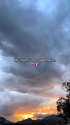 My mom is my superhero.💘👸🏻 #relatable #foryou #momlover #fyp #viralvideo #keepsupporting #growmyaccount 