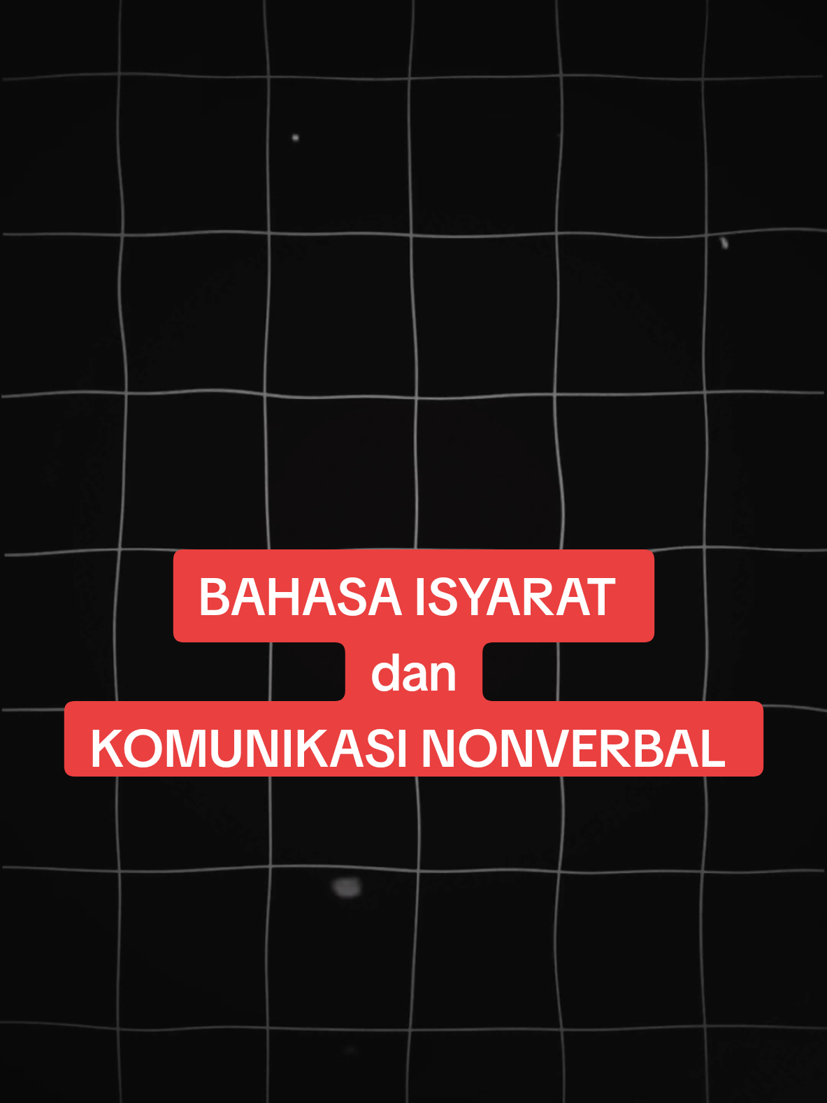 ⚡ Fun Fact : 🔴 BAHASA ISYARAT BUKAN BAHASA UNIVERSAL. Setiap negara dan daerah mempunyai bahasa isyarat yang berbeda. Contohnya: Bahasa Isyarat Indonesia (BISINDO) berbeda dengan American Sign Language (ASL) 🔴 BAHASA ISYARAT MEMPUNYAI TATA BAHASA SENDIRI. Struktur bahasanya tidak selalu mengikuti bahasa lisan. Contohnya bahasa isyarat ASL, sangat berbeda dari Bahasa Inggris dalam urutan kata dan ekspresinya. 🔴 KOMUNIKASI NONVERBAL MENYAMPAIKAN LEBIH DARI 50% PESAN MANUSIA. Mulai dari ekspresi wajah, intonasi suara, hingga postur tubuh semuanya bisa menunjukkan emosi bahkan sebelum kata keluar. 🔴 DALAM BUDAYA TERTENTU, GESTUR TUBUH MEMPUNYAI MAKNA YANG SANGAT BERBEDA. Umumnya anggukan kepala berarti “IYA”, Tetapi bisa berarti “TIDAK” di daerah Bulgaria atau Yunani. 🔴 AI (Artificial Intelligence) dan teknologi sekarang ini sedang mempelajari bahasa isyarat. Beberapa startup sedang mengembangkan sarung tangan pintar yang bisa mengubah isyarat tangan menjadi teks atau suara real-time. 📢 Kalau kalian punya sudut pandang lain atau penambahan koreksi, Silahkan ketik di kolom komentar...🙏 #sejarah #faktaunik #penemuan #bahasa #infounik #LintasWaktu #FYP #foryoupage 