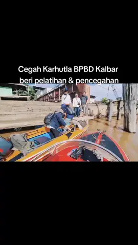 Dalam rangka mengantisipasi karhutla di kalbar BPBD beri pelatihan pengendalian dan pencegahan bagi regu Damkar prov kalbar.  #liaransintang #damkar #fy #fypage #fyppppppppppppppppppppppp #fyp #karhutla #kalbar #kalimantan #kalimantanbarat #video #videoviral 