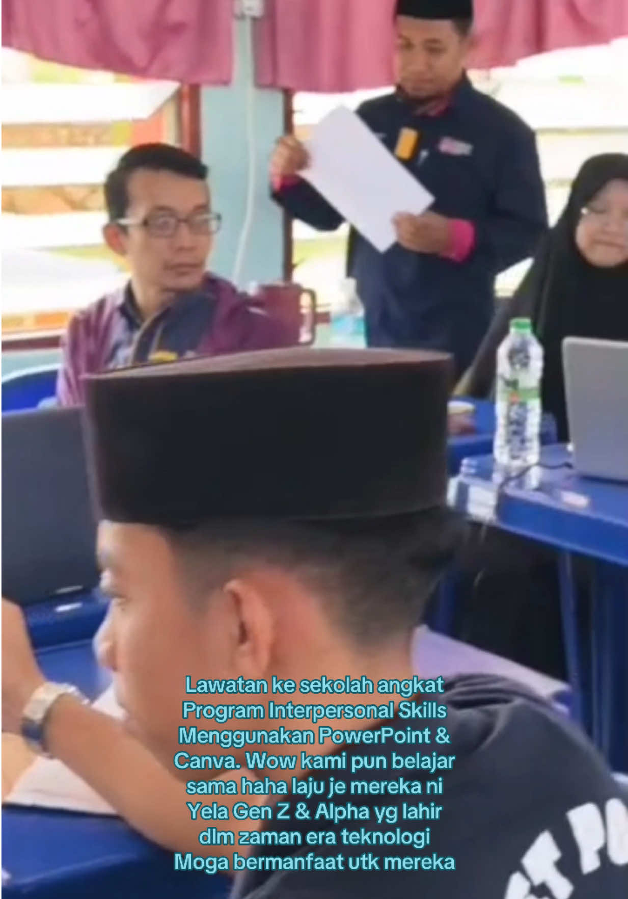 Program Lawatan dan Program bersama Sekolah Angkat. Mereka telah dipecahkan ke dalam pasangan berdua untuk menghasilkan presentation PowerPoint atau Canva untuk sebuah tajuk yang dipilih contohnya My Hobby atau My Favourite Sports. Kemudian mereka kena present dan hasilkan satu presentation yang terbaik dengan cara yang paling kreatif. Alhamdulillah all went well. They did it congratulations!🫶song credit @Siti Nurhaliza @Ade Govinda @UMUSIC MY @MyMusic Records @SN LEGACY SDN BHD @Rozisangdewi @cteafairuz @Epie Temerloh @Nik MiEy video credit APB Raub🤍#songcredit #menamakanmucinta #adegovinda #programsekolahangkat #interpersonalskills #presentation #sma #uludong #raub #pahang #collabmalaysiaindonesia #sitinurhalizaxadegovinda #adikadiksmaud #adikadiksma #lembarancintapudar #demikasihsayang #thenextwave #singaporeindoorstadium #snl #suriarecords #src #snp #snlegacy #songcredit #pancawarna #album #sitinurhaliza #voiceofasia #biduanita #asianumberone #livinglegend #sitizone #sitizoner #sitizoners #mengimbaukenangan #laguhits #sitinurhaliza #queenofajl #queenofvocals #queenofasia #oneandonly #fyp #fypシ #fypシ゚viral #fypage #fypdongggggggg #fyppppppppppppppppppppppp #foryou #foryoupage #foryourpage #foryoupageofficiall #foryoupage❤️❤️ #foryour #viral #virall #viralvideo #viraltiktok #viral_video #viralvideos #trending #trendin #trendy #trend #janganfyp #janganlupabahagia #janganlupabersyukur 