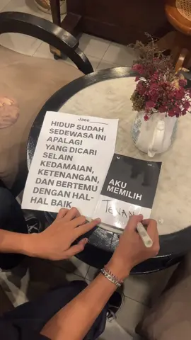 kamu bisa pesan buku aku memilih di showcaseku #bukuakumemilih 